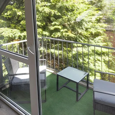 Immostay S#9 - Balkon Und Parkplatz, Naehe Mercedes Benz, Wifi, 4k Streaming Apartment