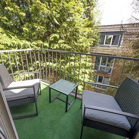 Apartman Immostay S#9 - Balkon Und Parkplatz, Naehe Mercedes Benz, Wifi, 4k Streaming *