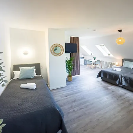 Immostay S#9 - Balkon Und Parkplatz, Naehe Mercedes Benz, Wifi, 4k Streaming