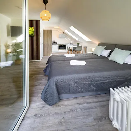Immostay S#9 - Balkon Und Parkplatz, Naehe Mercedes Benz, Wifi, 4k Streaming Apartman