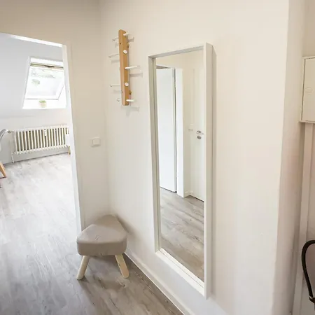 Immostay S#9 - Balkon Und Parkplatz, Naehe Mercedes Benz, Wifi, 4k Streaming Apartman